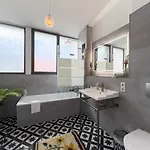- Exklusive
